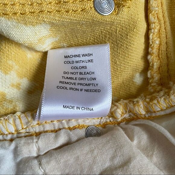 Chelsea & Violet Yellow Distressed Jean Shorts, Size 25 - Picture 6 of 7